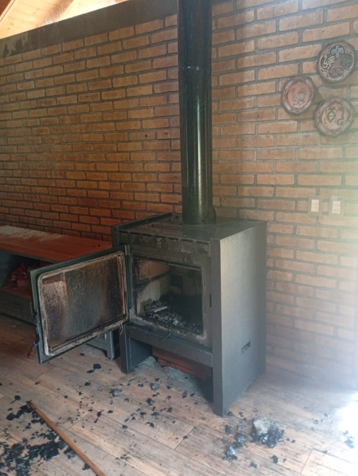 Un incendio causó daños en una vivienda de Hipólito Yrigoyen 2